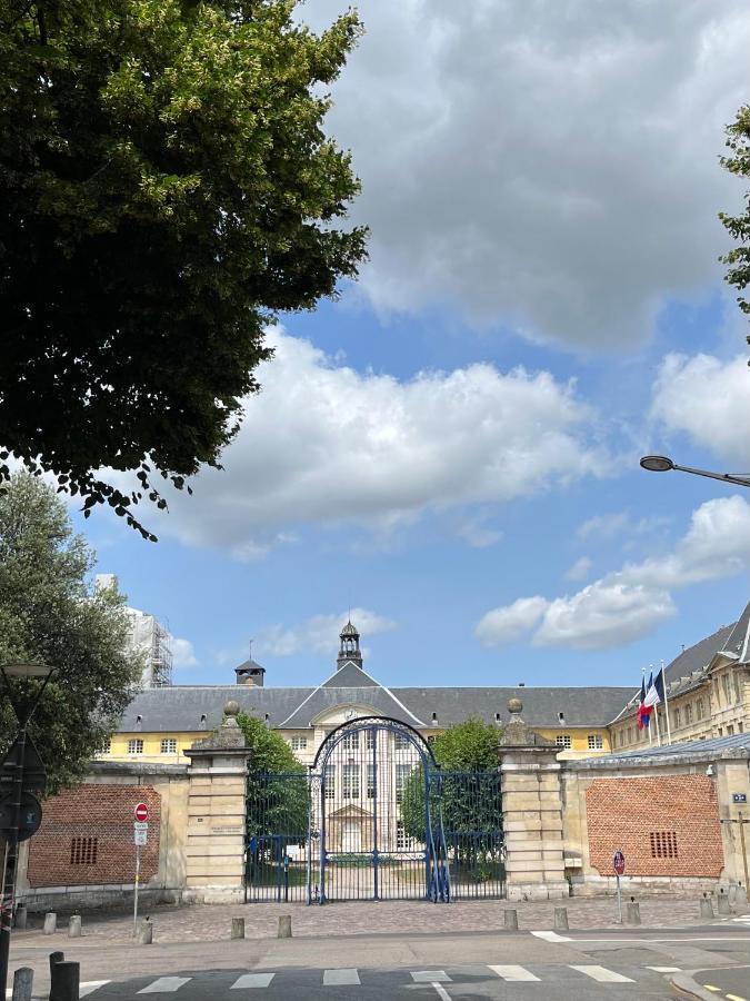 Le Flaubert, Appartement Et Parking En Centre Ville Rouen Zewnętrze zdjęcie